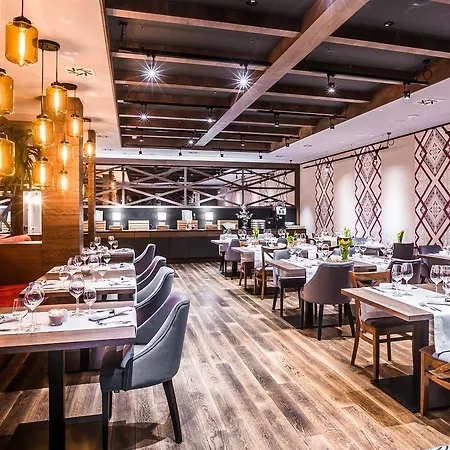 Nova Na Gubalowce מלון דירות זקופאנה